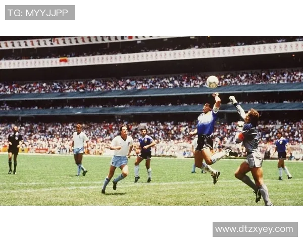 足球世界杯历史战术演变及经典案例