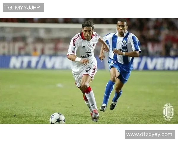 战术革新！新教练如何激活球星绯闻？